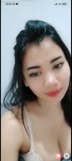 Kakak Manda pamerin Boobs