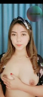 Kak QueenZia show tits