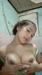 Miss DA remas toket bulat