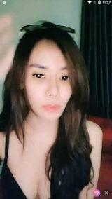 Zia Cantik bening Mango Live