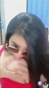 Chibell jilat gigit puting payudara