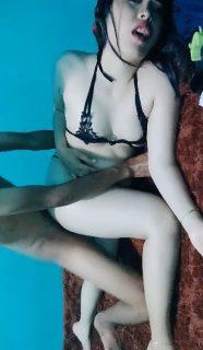 Risaa ngentot sama pacar