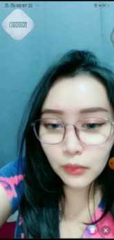 Kak Micu Host Cantik nih