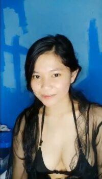 Miss Qiqi Live Bugil remas toket colmek