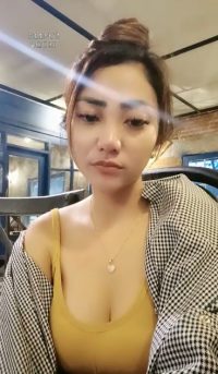 Deela pulang kerja colmek live show