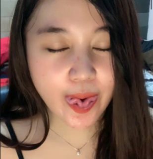 Ega Maria Host Sexy Cantik Mango Live