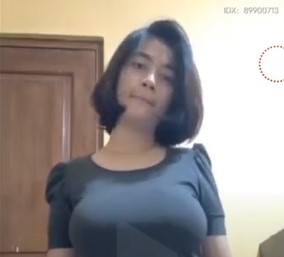 Kak Berlian Telanjang Colmek Dua Jari Becek