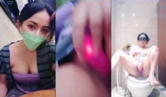 Viona Colmek di Ruang Publik Toilet Cafe