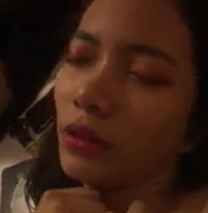 Squirt! Ceweknya Pipis Enak Lagi Ngentot