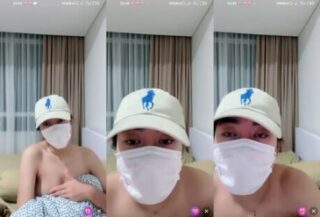 Putri Lepas Handuk Remas Susu Elus Memek