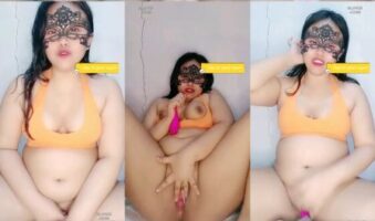 Miss Bunga Ngangkang Ngocok Mekinya