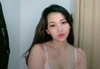 Kak Cissy Host Asli Cantik Tetek Basah Bergetar Hot